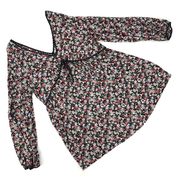 Suzanne Betro Floral Boho Style V-Neck Tunic with Polka Dot Trim, Medium - Picture 11 of 16